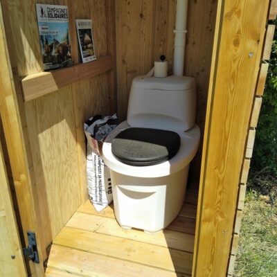 toilettes sèches - One's trip structures mobiles en bois